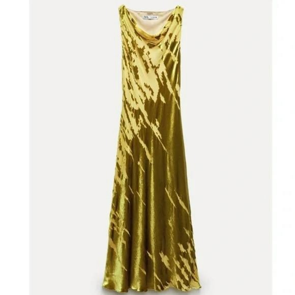 ZARA VELVET MIDI DRESS ZW COLLECTION - Picture 1 of 4